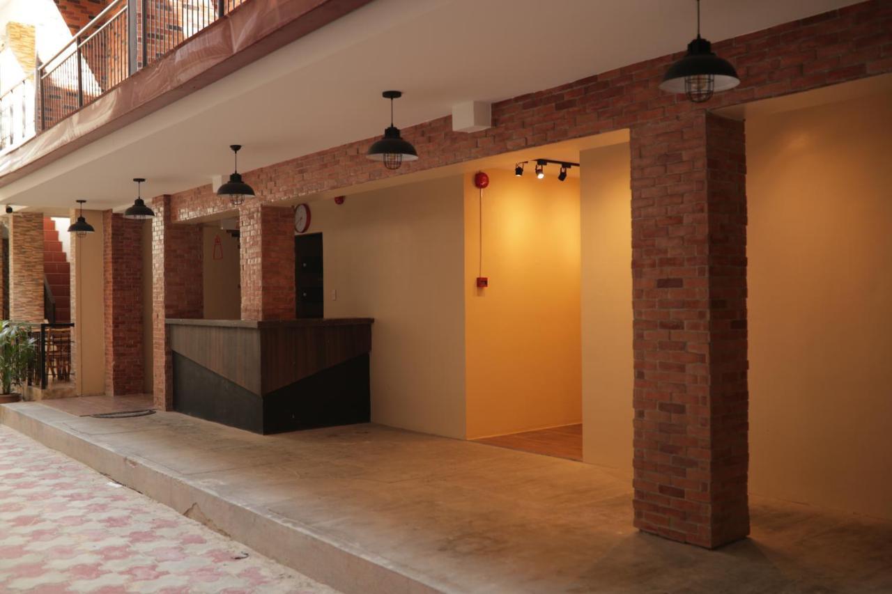 Cerca Hotel Balabag  المظهر الخارجي الصورة