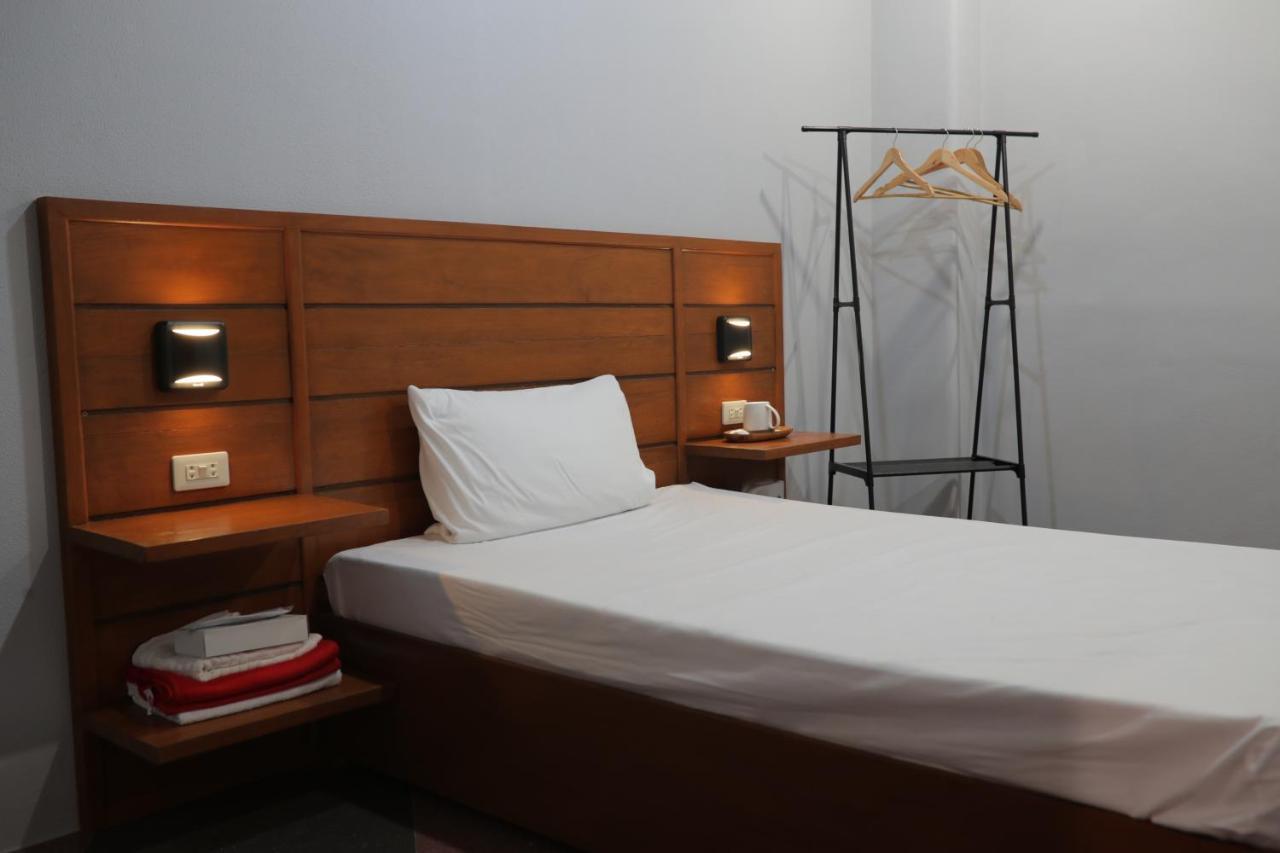 Cerca Hotel Balabag  المظهر الخارجي الصورة